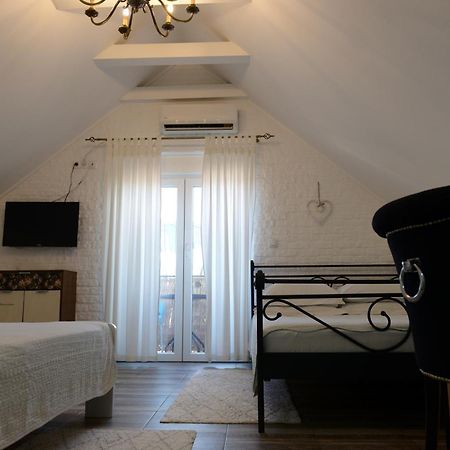 Apartments Idila Бела-Црква Экстерьер фото